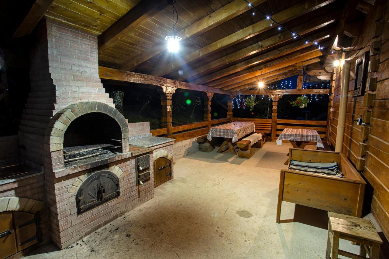 Tulean Cabin Săcel 外观 照片